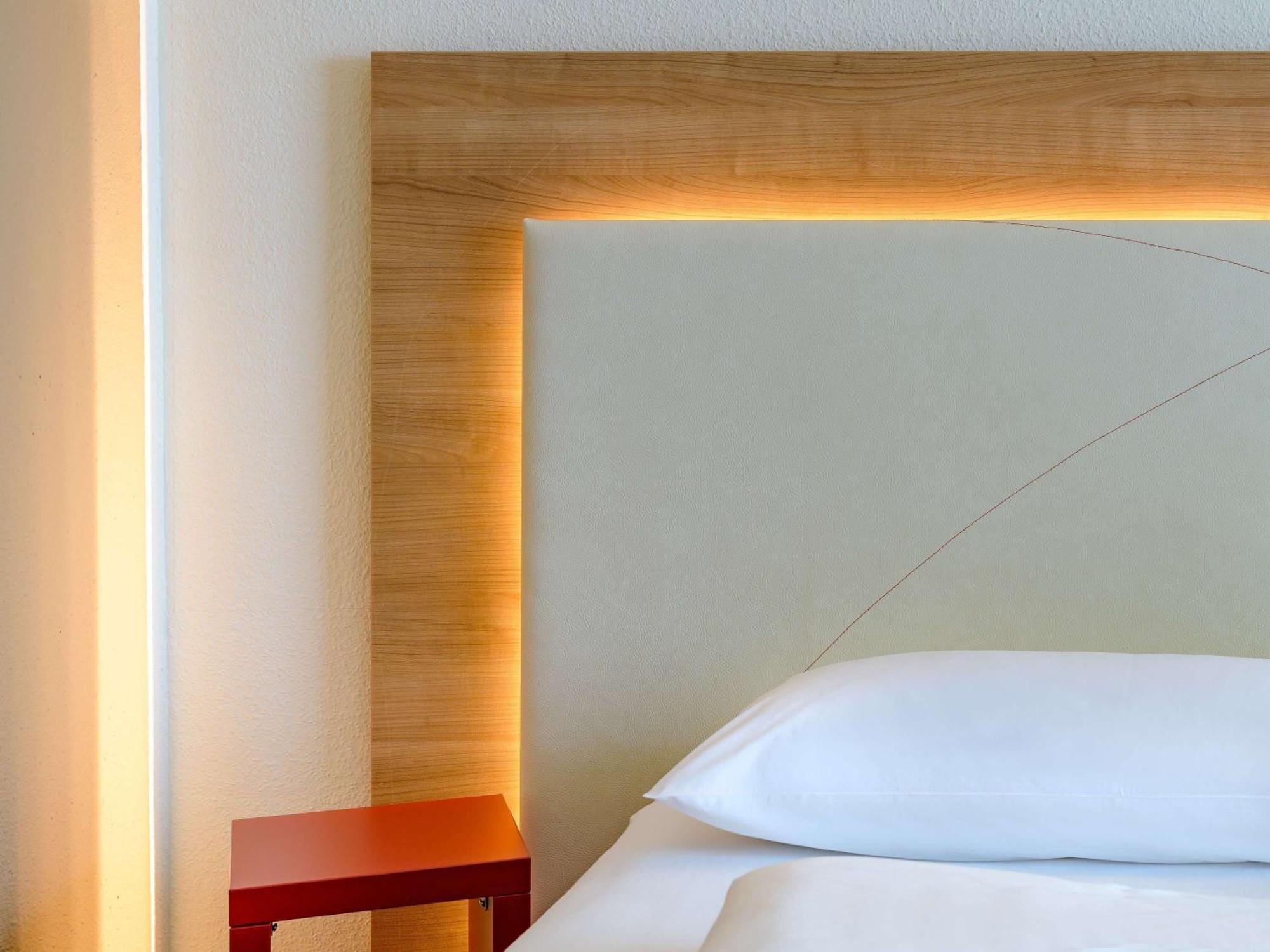 Hotel Mercure Airport Messe 4*