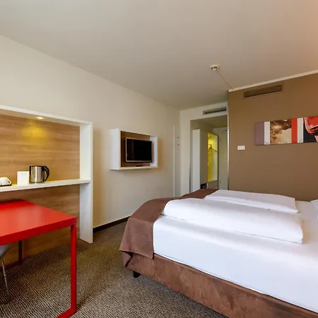 Mercure Hotel Stuttgart Airport Messe Exterior foto